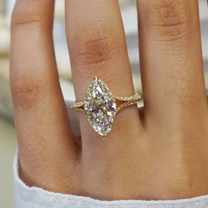 Diamond-studded Ring Women's Design Water Drop Pear Shape