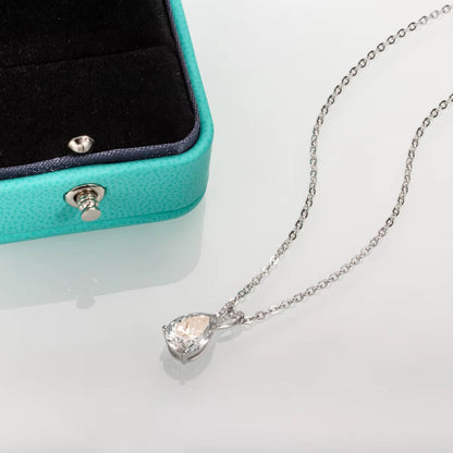 HealthBeauty-Products (™) Pear Cut Teardrop Moissanite Diamond Pendant