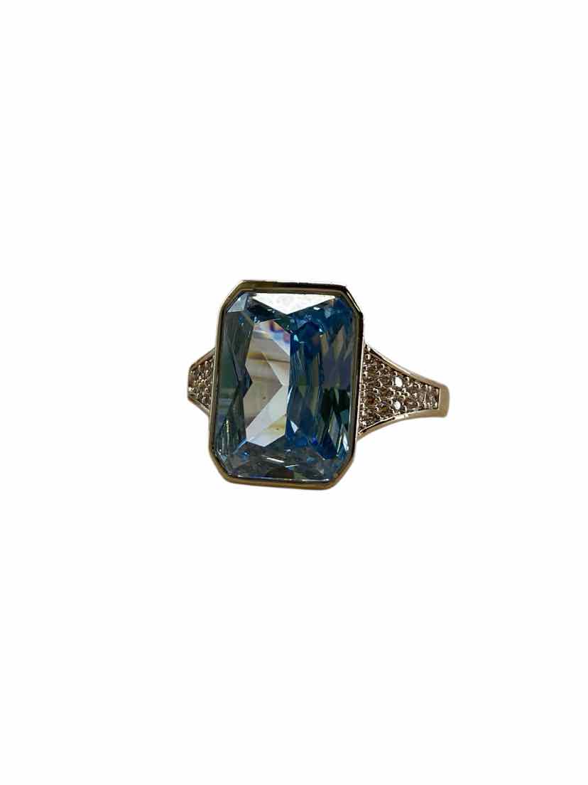 Ladies Size 9 NEW Ring