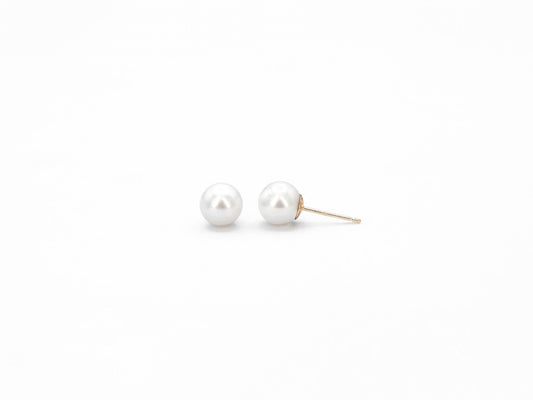 Medium Freshwater Pearl Stud Earrings 8mm