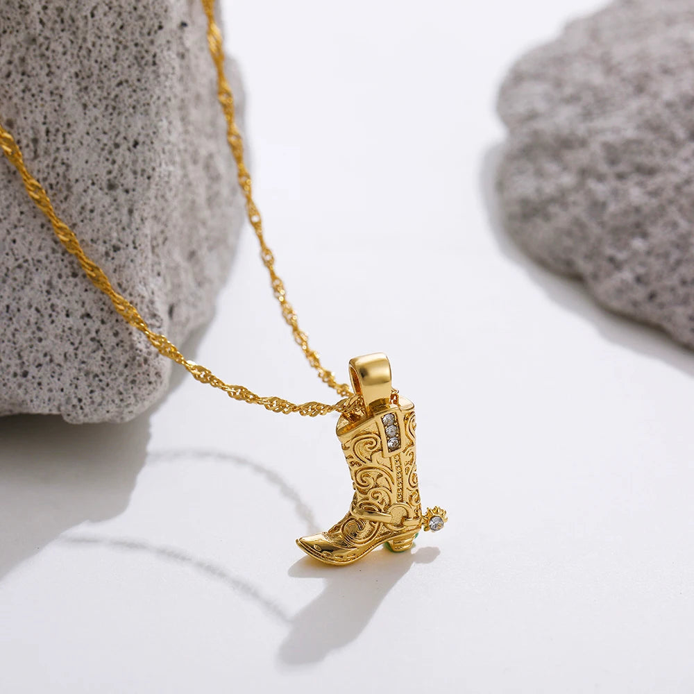 WILD WEST COWGIRL NECKLACE