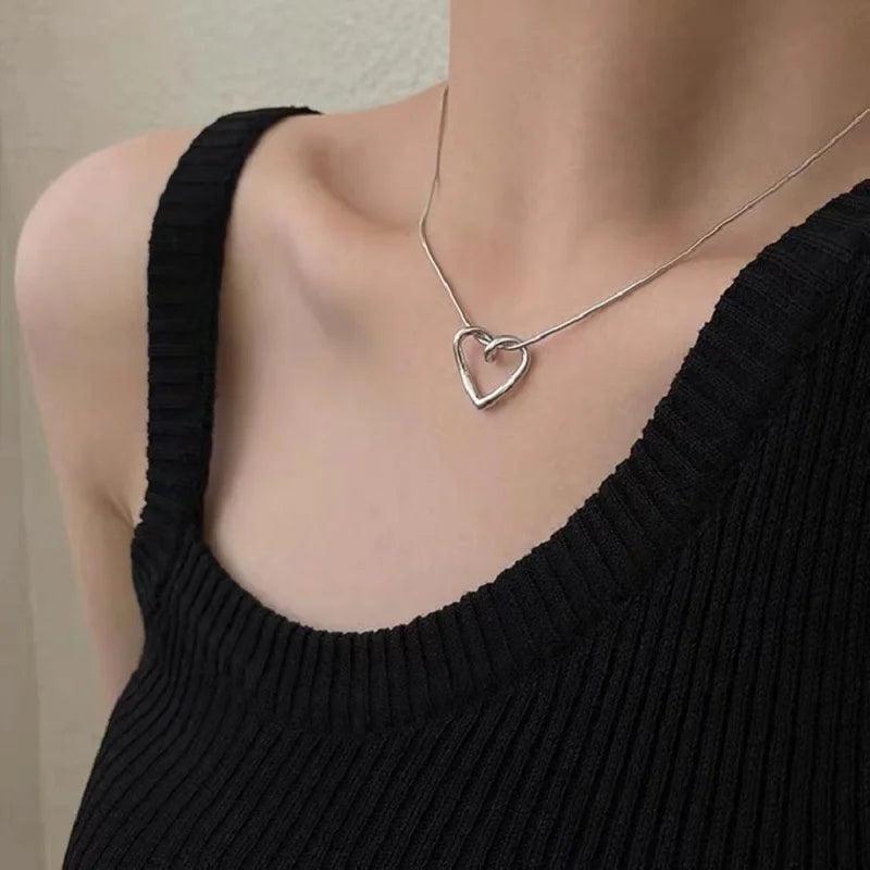 New Wine Red Cherry Gold Colour Pendant Necklace For Women Personality Fashion Necklace Wedding Jewelry Birthday Gifts