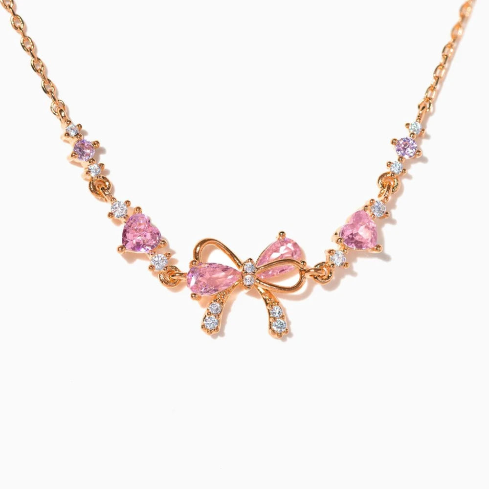 BowCharm Heart Bracelet – Elegant Symbol of Love!