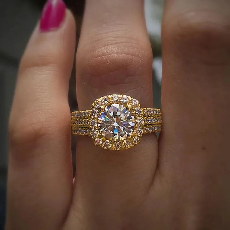 Huitan Trendy Brilliant Cubic Zirconia Engagement Ring