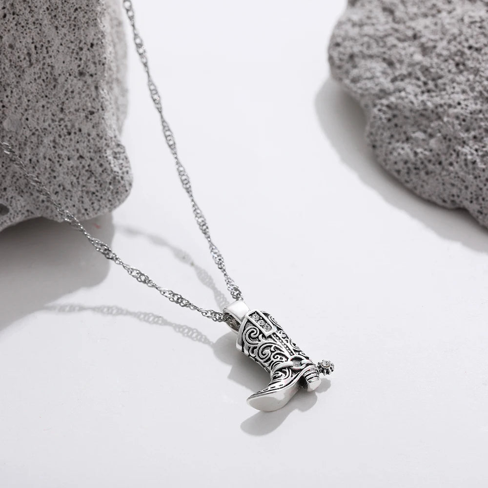WILD WEST COWGIRL NECKLACE